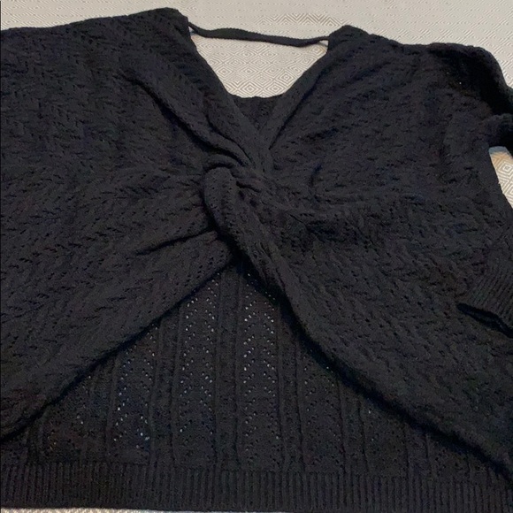 Cable Knit Twisted Knot Back Sweater - Picture 6 of 7